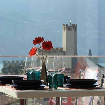 Blue Sky Garda - Sunset Apartment Malcesine Exterior foto