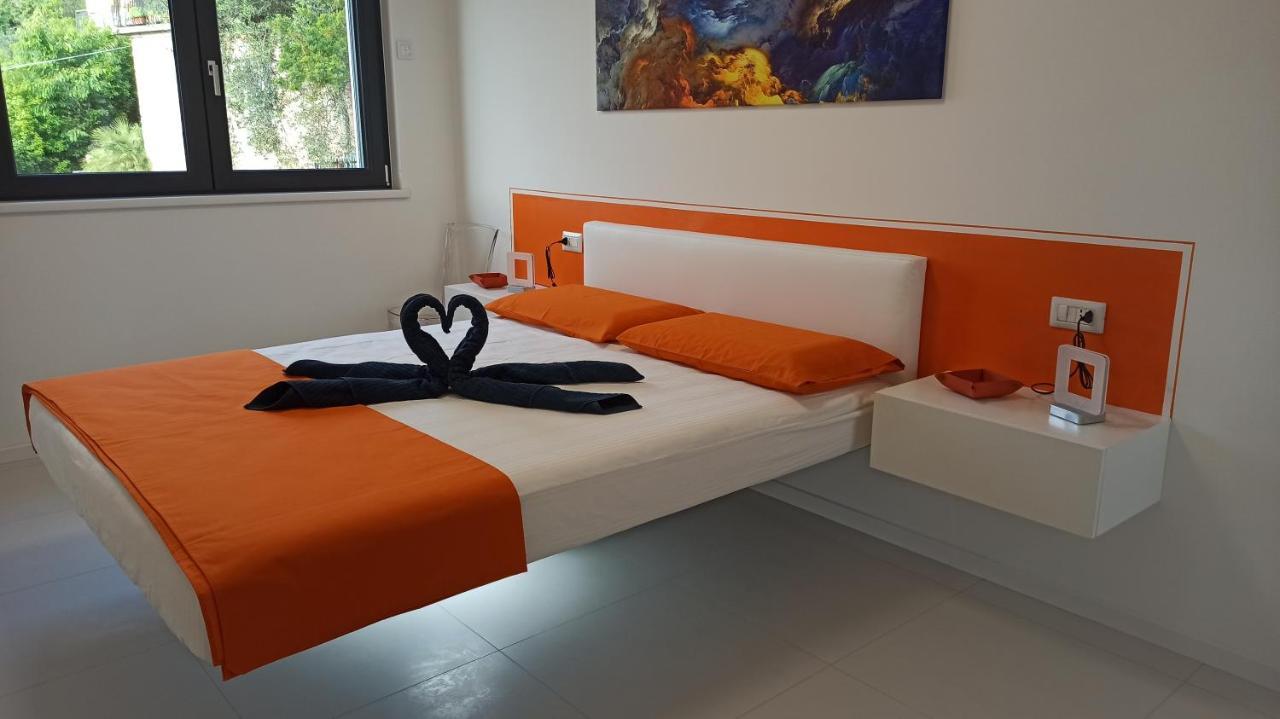 Blue Sky Garda - Sunset Apartment Malcesine Exterior foto