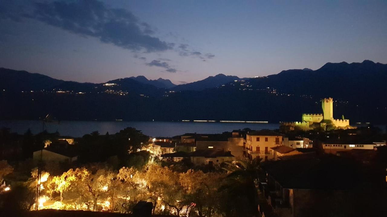 Blue Sky Garda - Sunset Apartment Malcesine Exterior foto